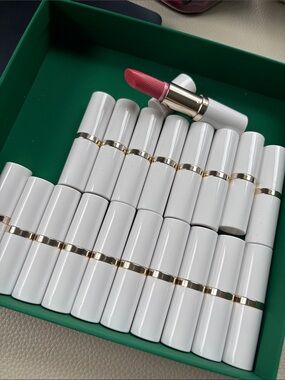 Estée Lauder Pure Color Creme Lipstick(#260 eccentric (19 full size lipsticks)